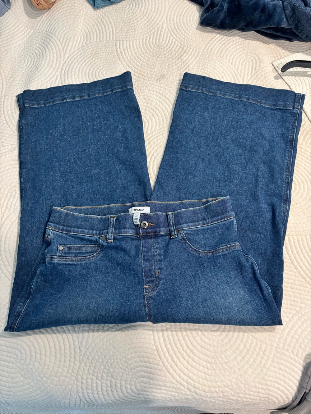 SPANX Women's cropped wide leg Jeans in Indigo Blue